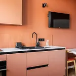 Przytulne I Komfortowe Studia Very Berry W Poznaniu By Renters Appartement Poznań