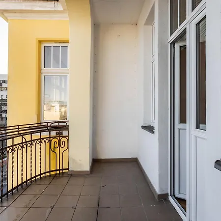 Lägenhet Przytulne I Komfortowe Studia Very Berry W Poznaniu By Renters *