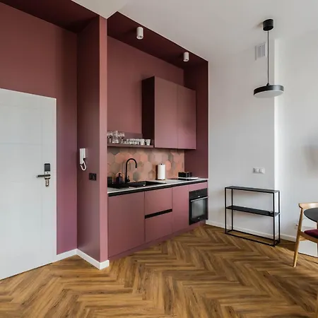 Przytulne I Komfortowe Studia Very Berry W Poznaniu By Renters * Πόζναν