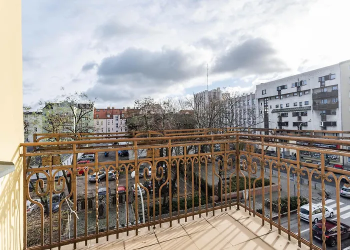 Przytulne I Komfortowe Studia Very Berry W Poznaniu By Renters Appartement Poznań