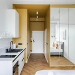 Przytulne I Komfortowe Studia Very Berry W Poznaniu By Renters Apartment *