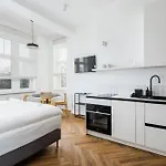 Przytulne I Komfortowe Studia Very Berry W Poznaniu By Renters Apartment *