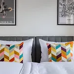 Przytulne I Komfortowe Studia Very Berry W Poznaniu By Renters Apartment