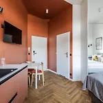 Przytulne I Komfortowe Studia Very Berry W Poznaniu By Renters *