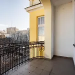 Apartment Przytulne I Komfortowe Studia Very Berry W Poznaniu By Renters Poznan