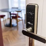 Przytulne I Komfortowe Studia Very Berry W Poznaniu By Renters * Poznan