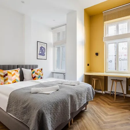 Przytulne I Komfortowe Studia Very Berry W Poznaniu By Renters * Poznań