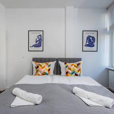 Przytulne I Komfortowe Studia Very Berry W Poznaniu By Renters