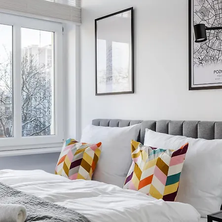 Przytulne I Komfortowe Studia Very Berry W Poznaniu By Renters Appartement *