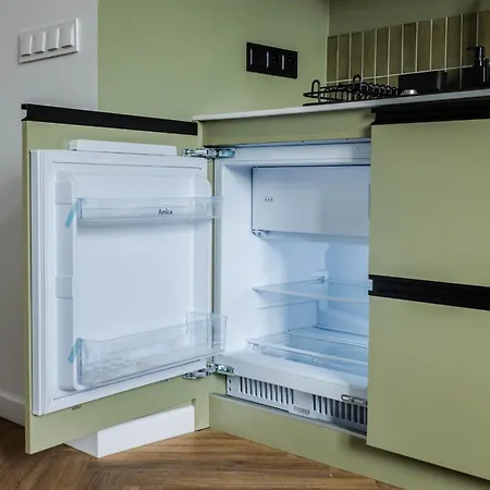 Przytulne I Komfortowe Studia Very Berry W Poznaniu By Renters Appartement *