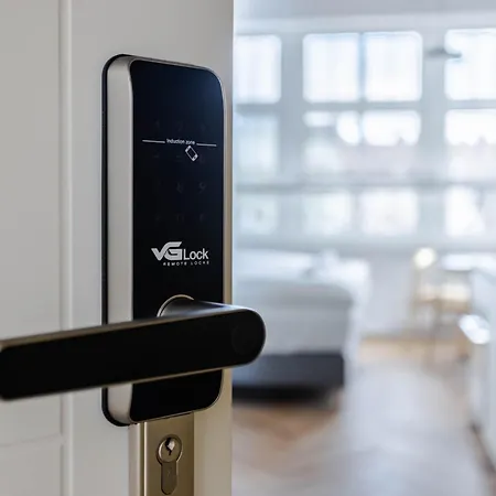 Przytulne I Komfortowe Studia Very Berry W Poznaniu By Renters * Poznań