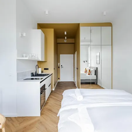 Przytulne I Komfortowe Studia Very Berry W Poznaniu By Renters Познань