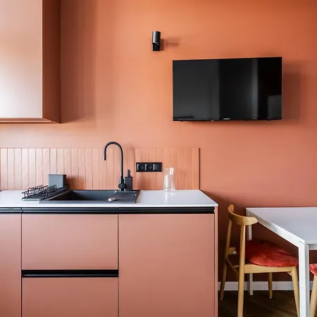 Apartment Przytulne I Komfortowe Studia Very Berry W Poznaniu By Renters *