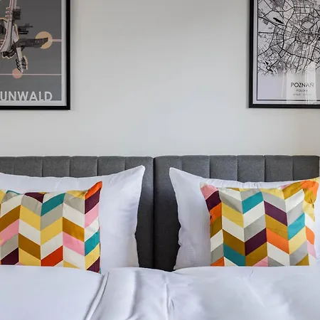 Przytulne I Komfortowe Studia Very Berry W Poznaniu By Renters Apartamento
