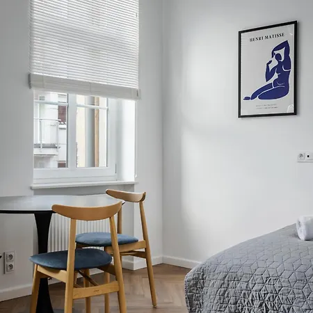 Przytulne I Komfortowe Studia Very Berry W Poznaniu By Renters Poznań