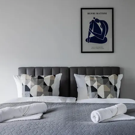Przytulne I Komfortowe Studia Very Berry W Poznaniu By Renters * Poznań