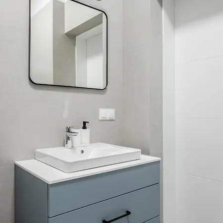 Przytulne I Komfortowe Studia Very Berry W Poznaniu By Renters Apartamento Poznań