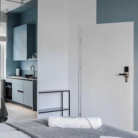 Przytulne I Komfortowe Studia Very Berry W Poznaniu By Renters Apartment