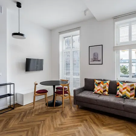 Appartement Przytulne I Komfortowe Studia Very Berry W Poznaniu By Renters Poznań