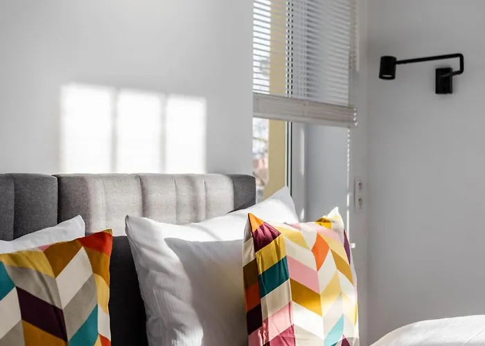 Apartment Przytulne I Komfortowe Studia Very Berry W Poznaniu By Renters