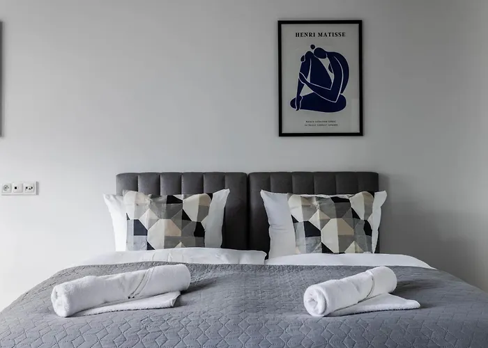 Przytulne I Komfortowe Studia Very Berry W Poznaniu By Renters * Poznan