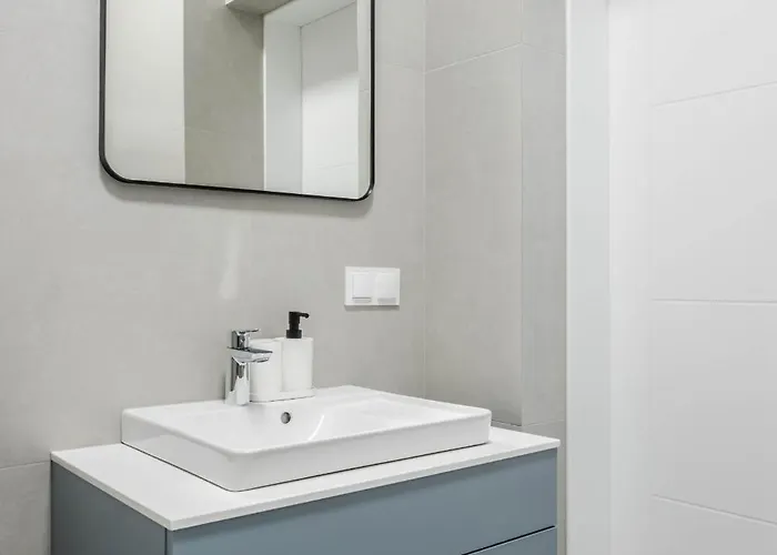 Przytulne I Komfortowe Studia Very Berry W Poznaniu By Renters Apartment Poznan