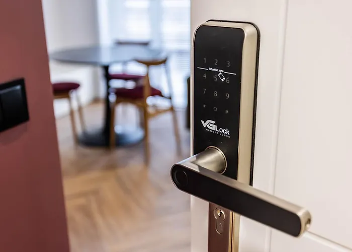 Przytulne I Komfortowe Studia Very Berry W Poznaniu By Renters * Poznan